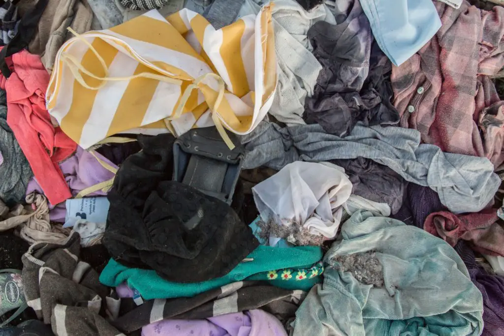 What to do with clothes that can not be donated
